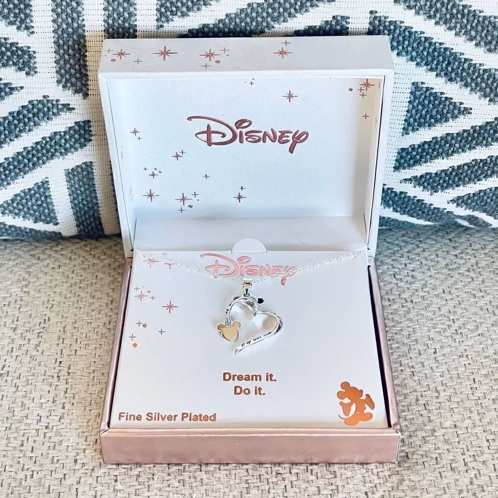 NWT Disney If you can dream it you can do it Fine Silver Pleated Mickey Necklace